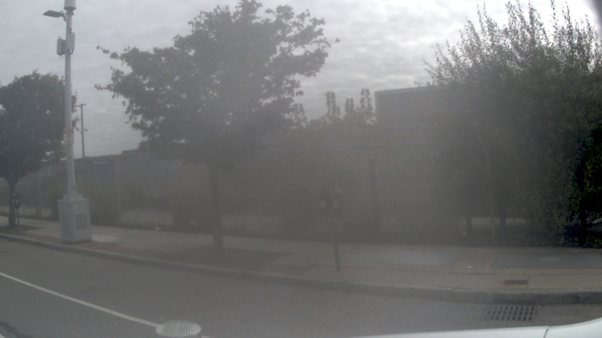 Original NAVSIM CAM_R0 photograph